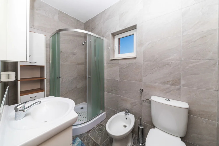Apartments Damjan