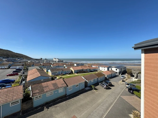 Apartment with sea view