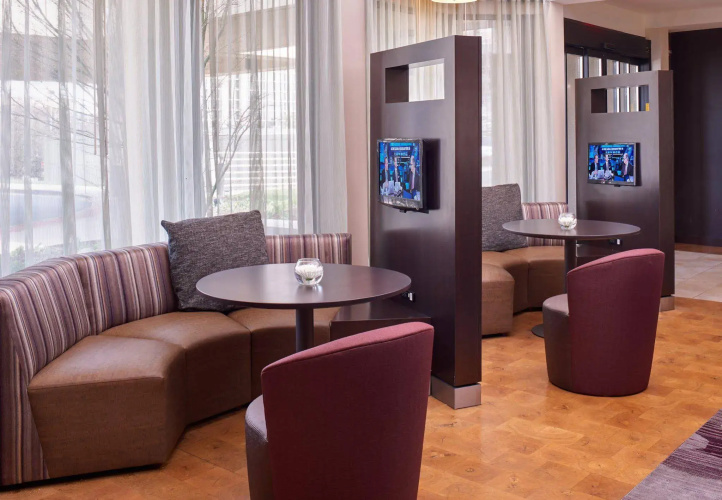 Courtyard by Marriott St. Louis Downtown West