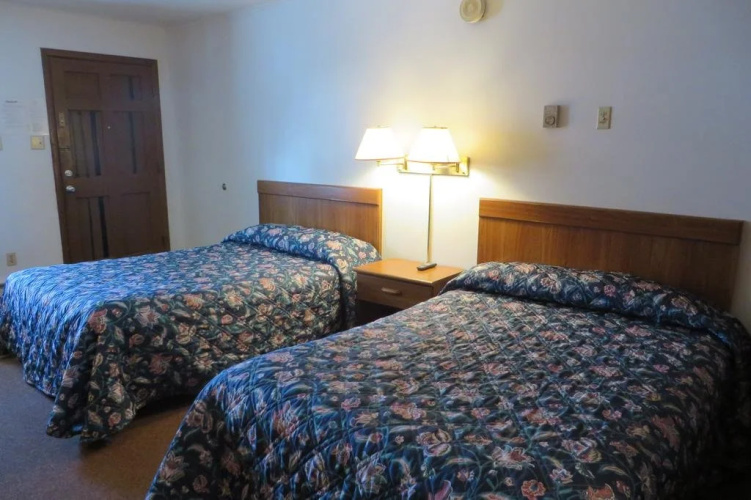 HomeField Inn.