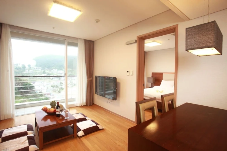 1 Bedroom Deluxe Double room with balcony and beachfront