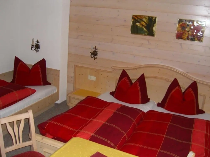 Standard Triple room with balcony