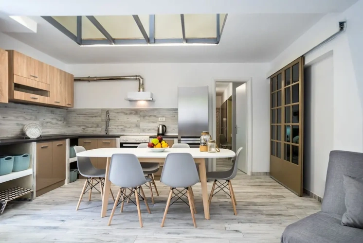 Deluxe Apartment with balcony