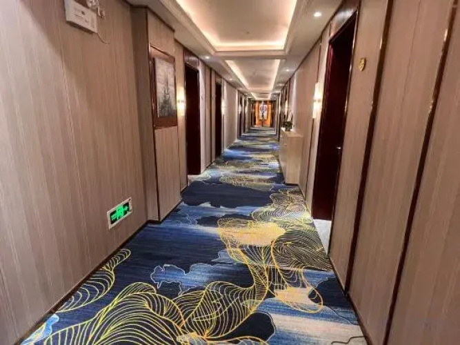 Gongga Hotel(色达贡嘎大酒店)