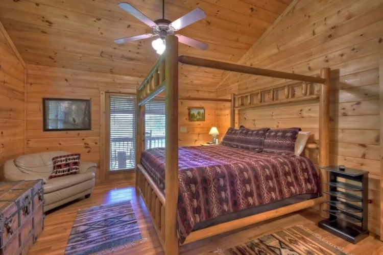Moose Crossing Lodge