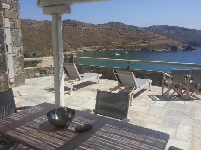 2 Bedrooms Villa