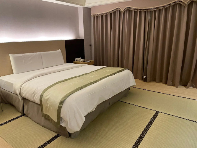 Hoya Hot Springs Resort & Spa