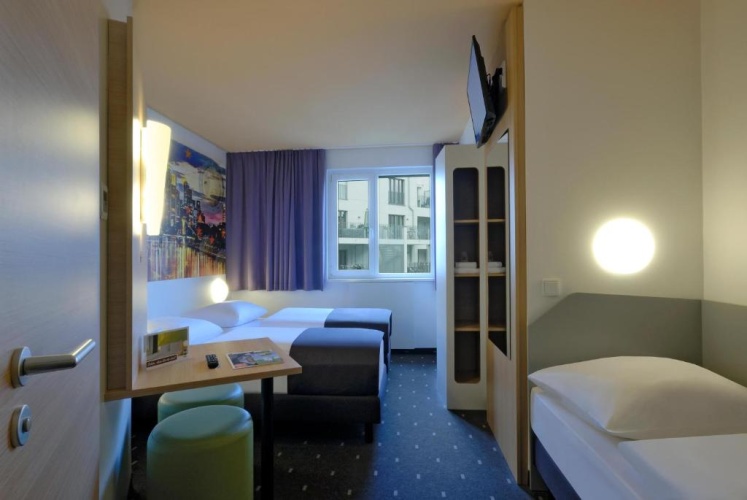 Triple room