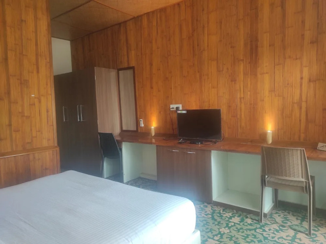 Chang's Resort