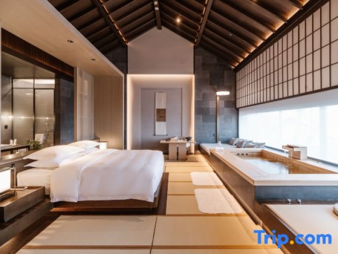 Quadruple Suite