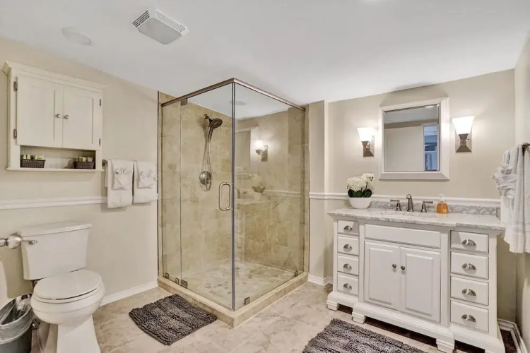 5BR with Heated Pool 5 min to Beach