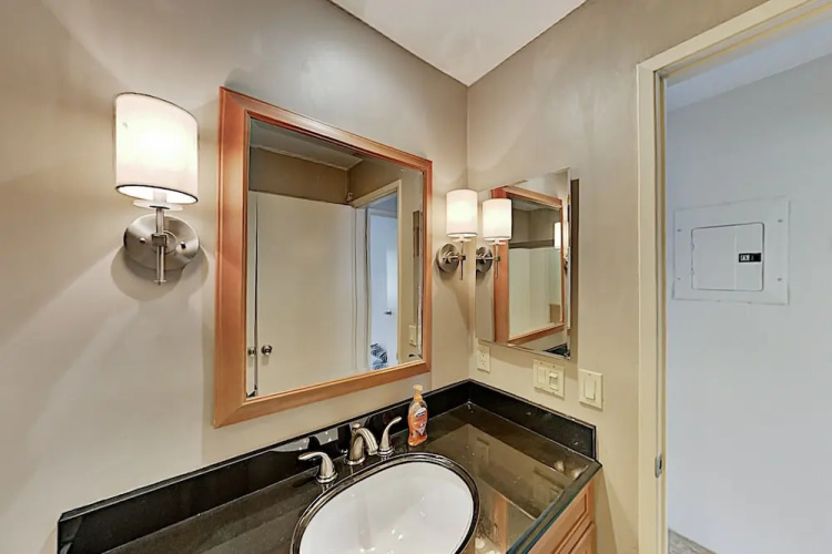 505sfe26 2 Bedroom Condo