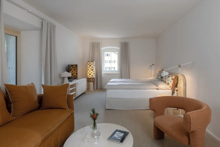 Deluxe Quadruple room