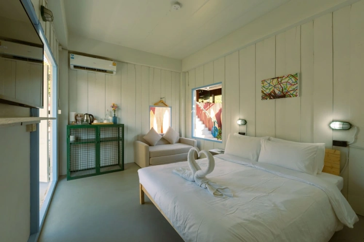 Standard Double room with pool view