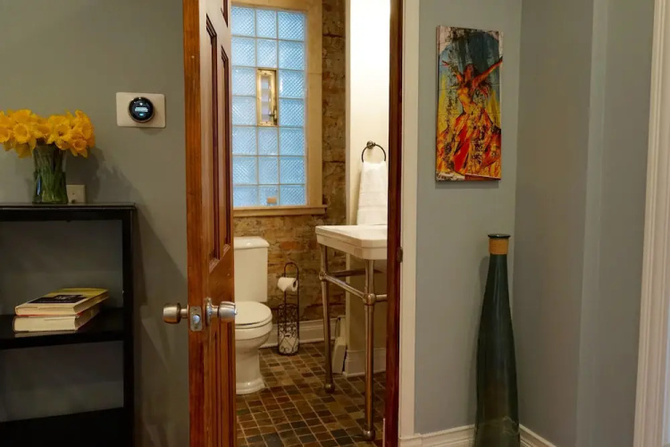 3-Level Bucktown Home - Amazing Outdoors & Parking