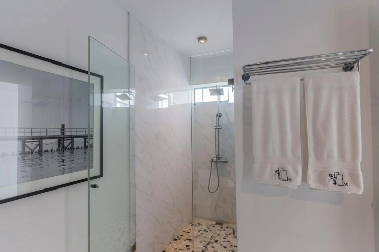 Monochromatic 2BR in Miraflores