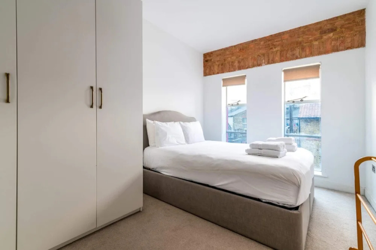 Trendy Elephant and Castle Home