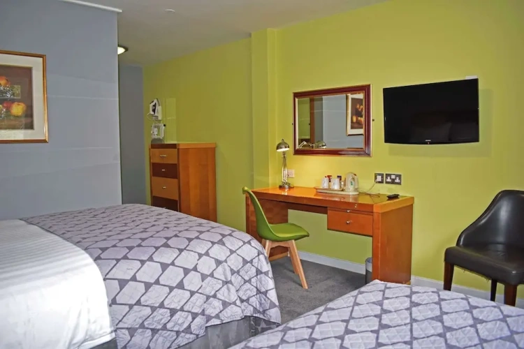 Business Triple room