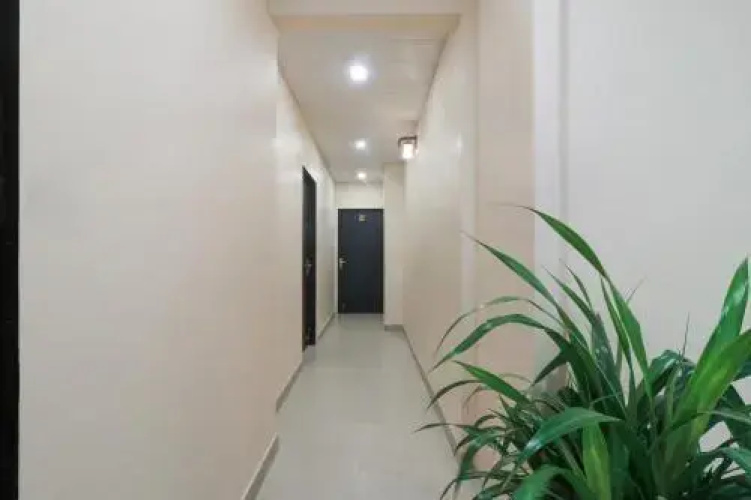 OYO 27659 Hotel Focus Elite