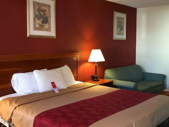 Econo Lodge Norwalk