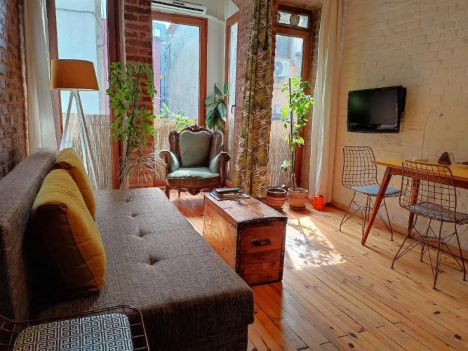 1 Bedroom Apartment