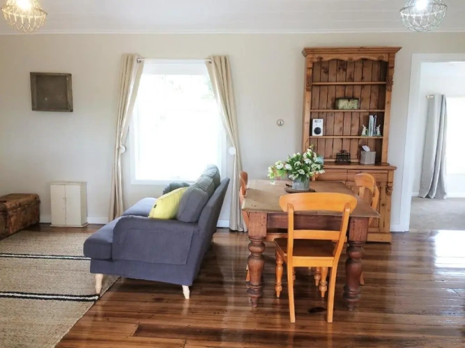 2 Bedrooms Cottage