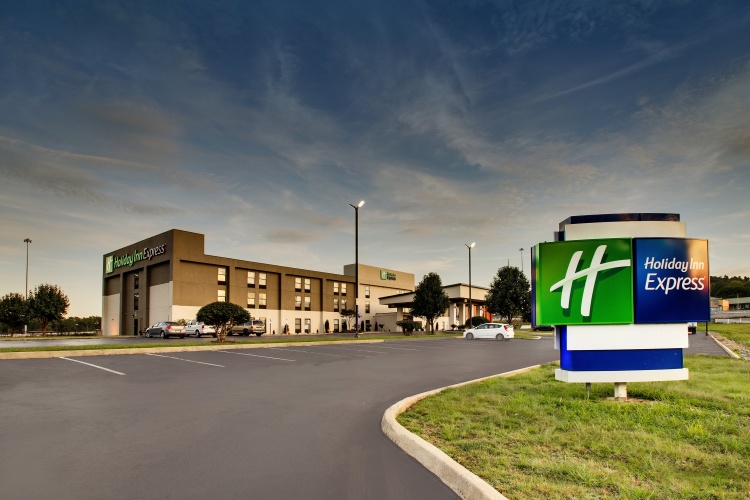 Holiday Inn Express Horse Cave photo 29
