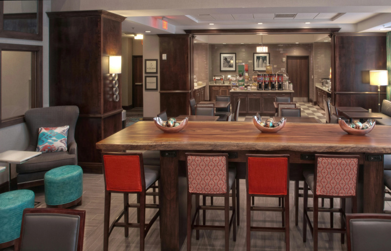 Hampton Inn & Suites Columbus/University Area photo 21