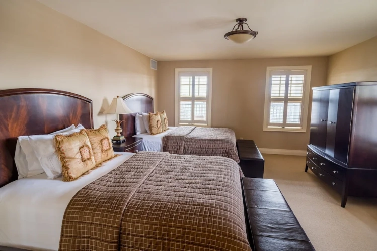 Executive Quadruple Suite