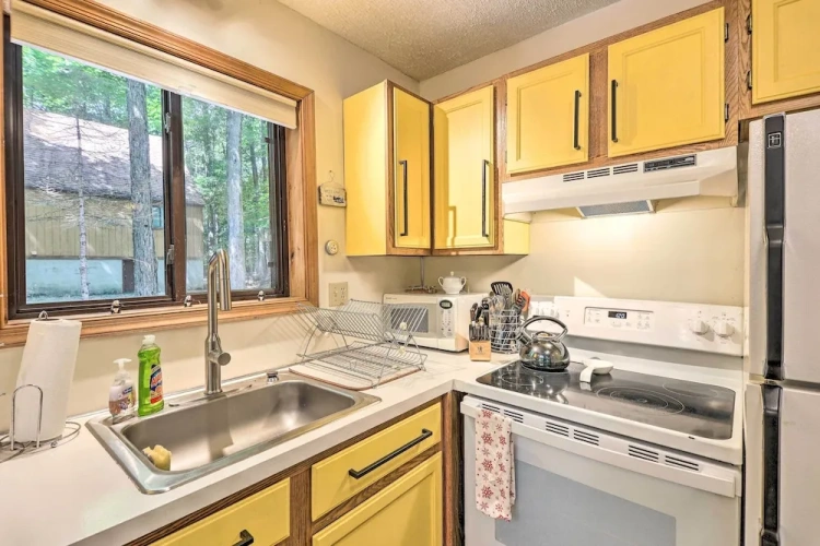 2 Bedrooms Cottage