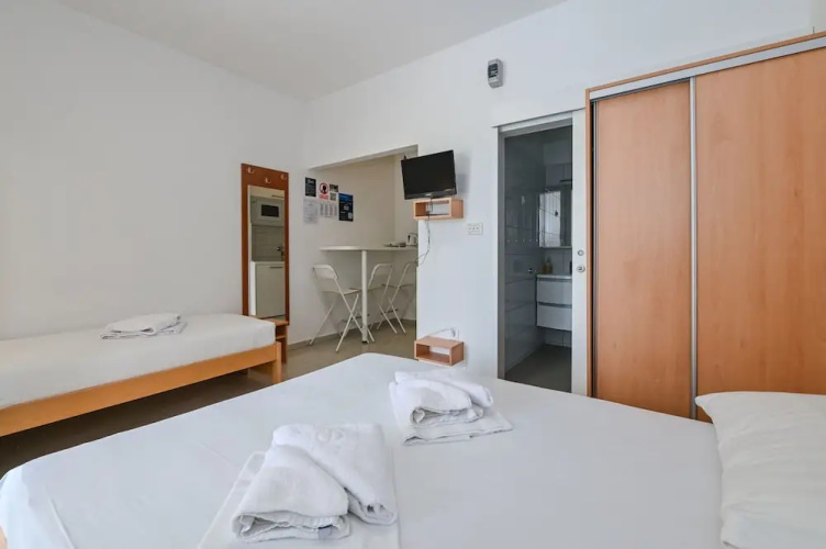 Seagull Apartments & Studios