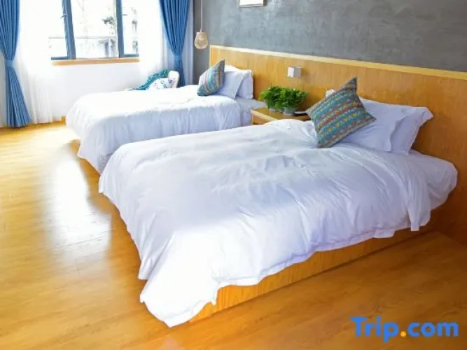 Deluxe Family Suite
