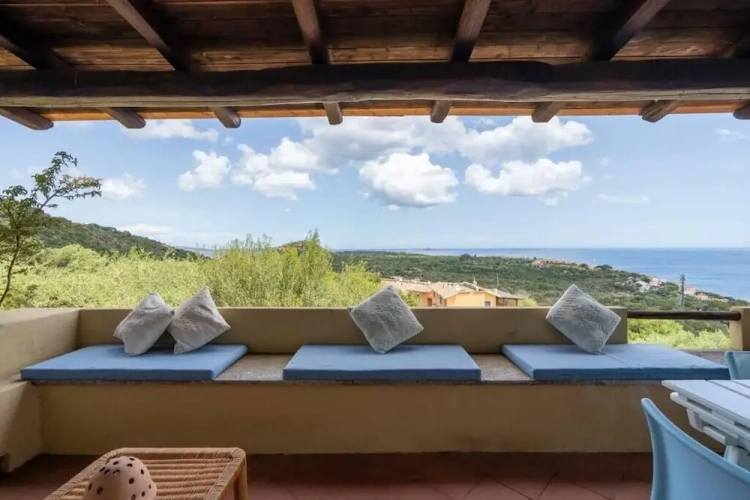 2 Bedrooms Apartment with balcony and with garden view