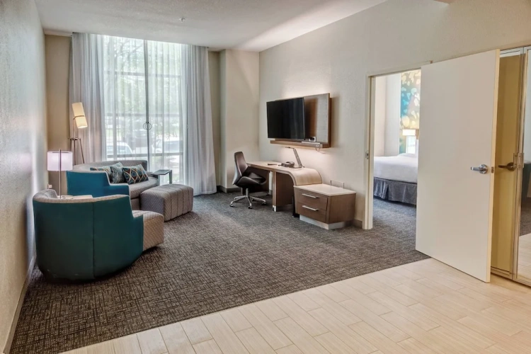 1 Bedroom Suite