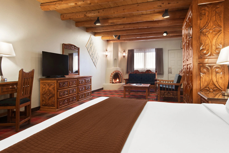 Sagebrush Inn & Suites