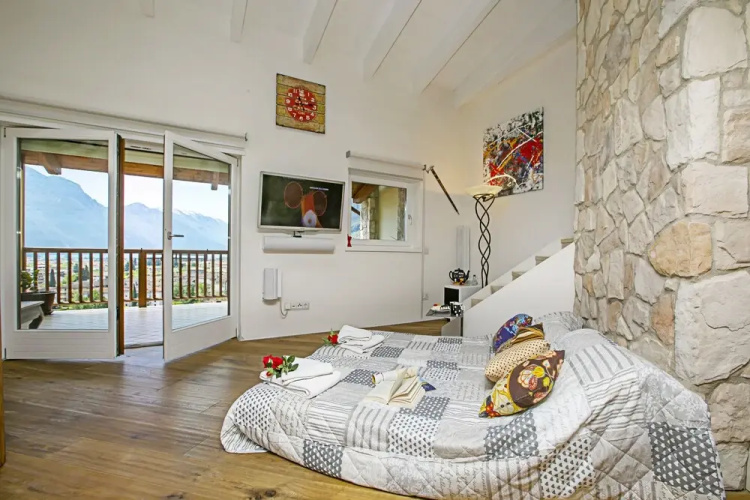 Riva Suite Lake View