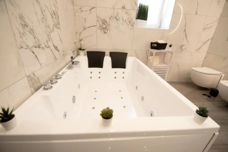 La Dolce Vita Rooms