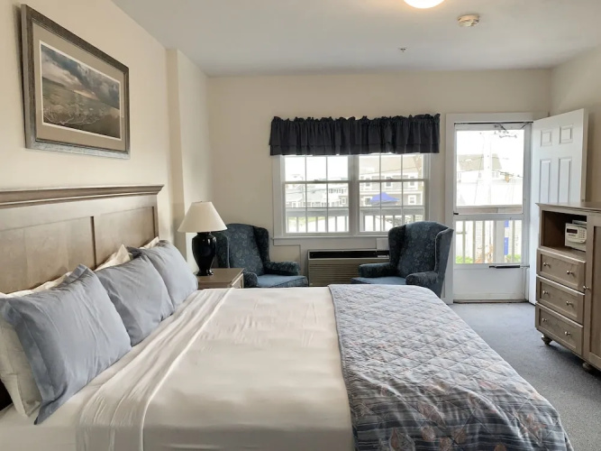 Lighthouse Inn