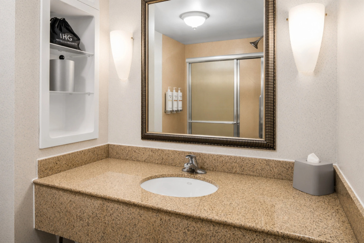Holiday Inn Express Hotel & Suites Wilmington-Newark photo 10