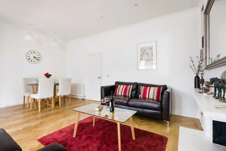 Chic Coleherne Road Garden House