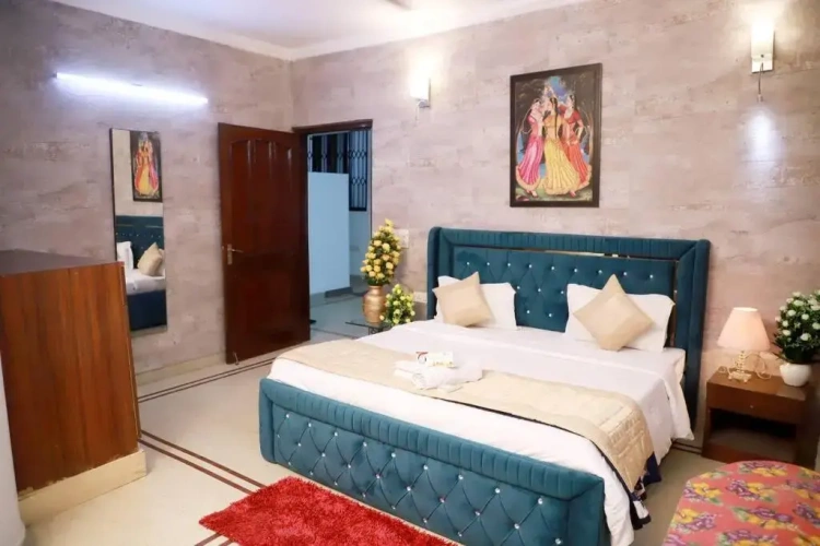 3 Bedrooms Apartment