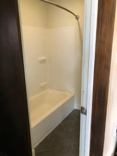 1/F 2 bed rooms