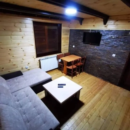 3 Bedrooms Cottage