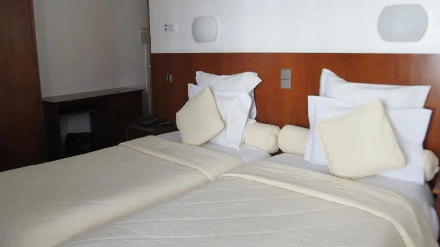 Standard Triple room with view