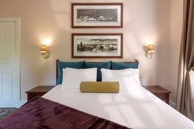 Deluxe Double Suite