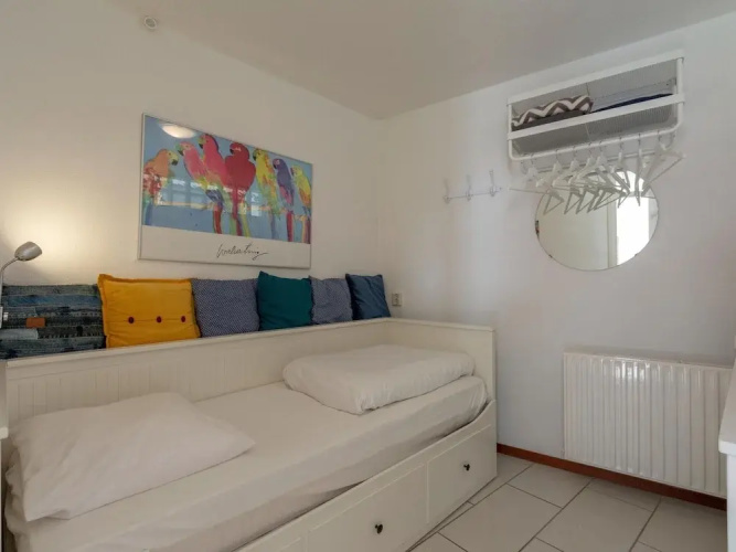 Holiday Apartment Opposite the Beach