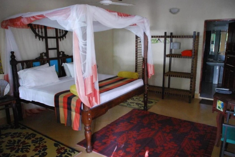 Makuti Beach Bungalows
