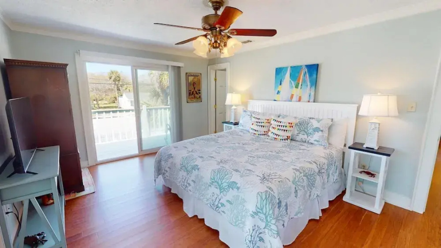 Peach on the Beach by Tybee Vacation Rentals