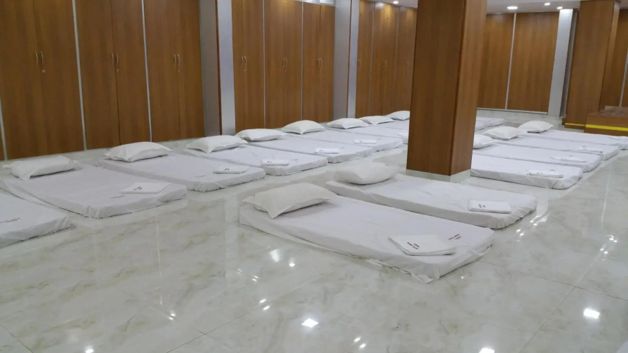 Hotel Srees by OYO Rooms
