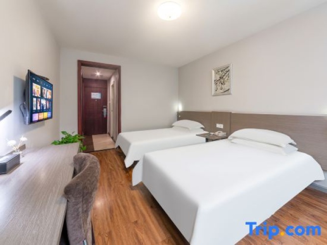 Standard Double room with view